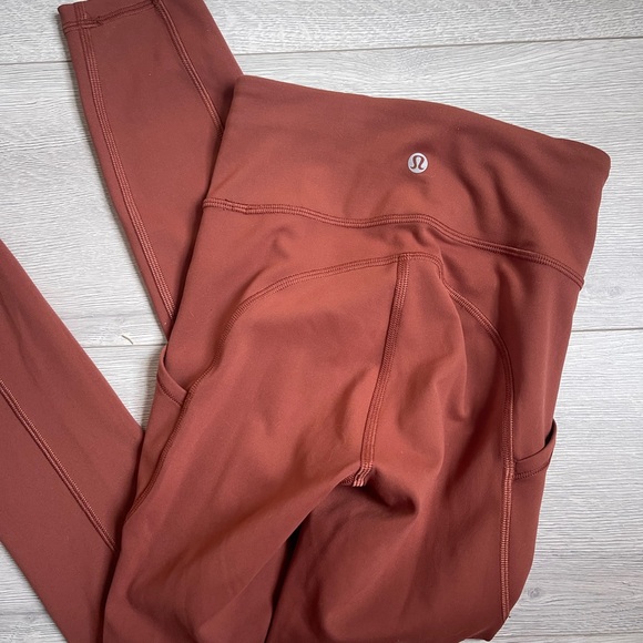 Lululemon Wunder Train with Pockets size 0 - Picture 3 of 3